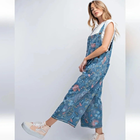 New! Easel Vintage Blue Washed Denim Floral Overall Jumpsuit M - Picture 3 of 5
